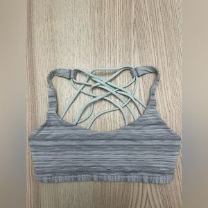 Lululemon; Free to be wild bra; Size 4